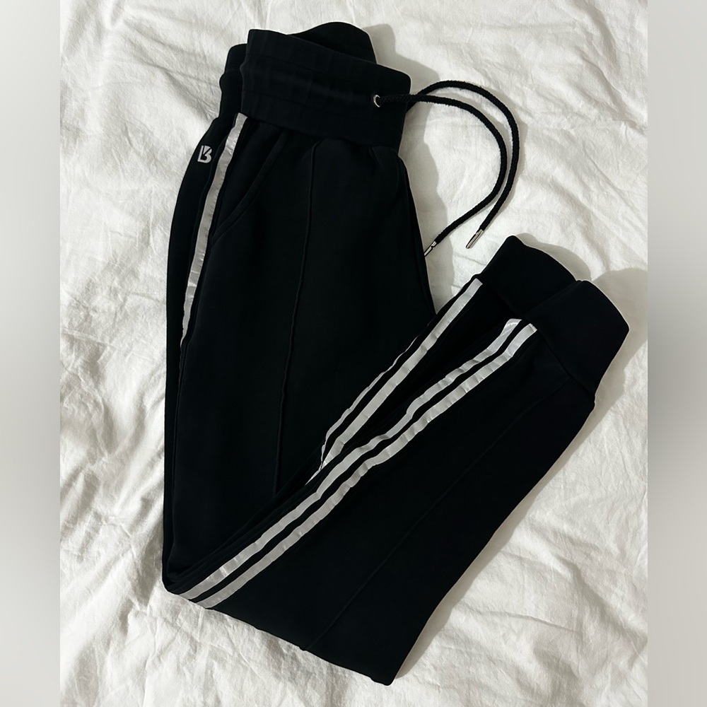 BuffBunny Bomb reflective joggers